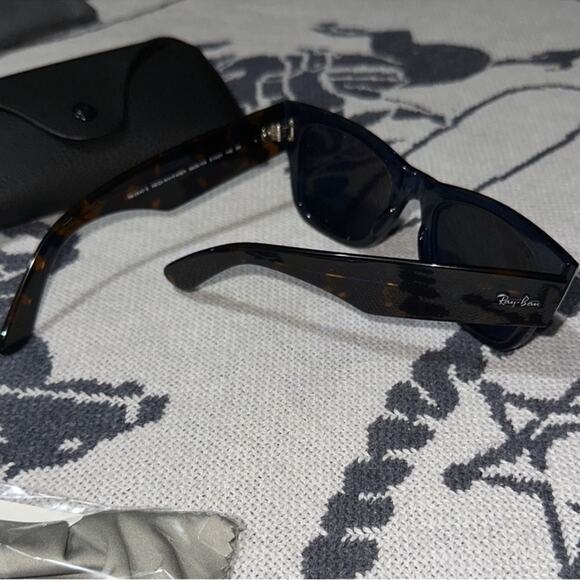 NEW Ray-Ban Mega Wayfarer Unisex Sunglasses in Trans Dark Blue/Grey Mir Blue main image 7